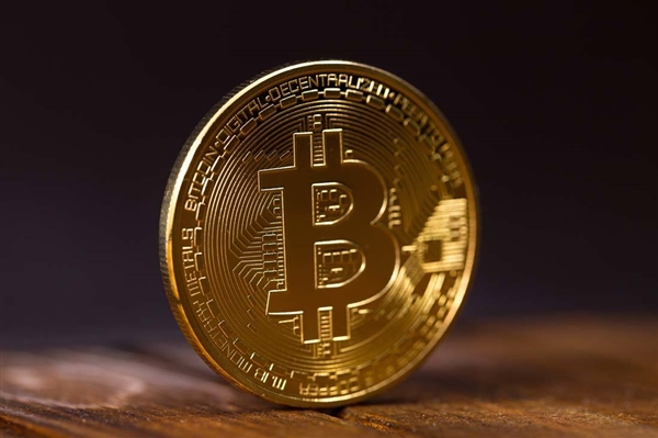 不死小强！比特币价格再创新高 简直逆天